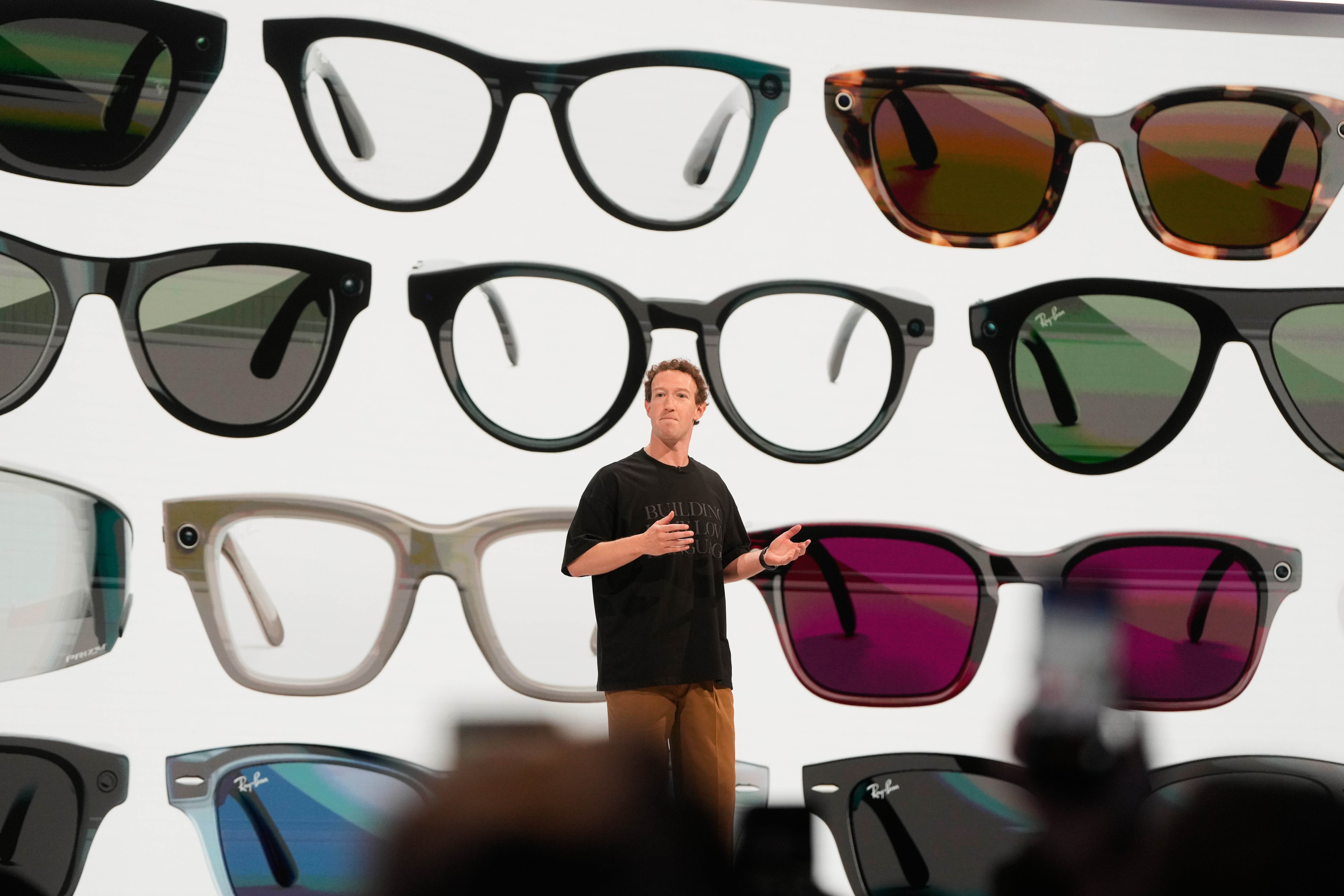 Meta regatea la mala prensa de las “gafas de pervertido” lanzando un modelo sin cámaras