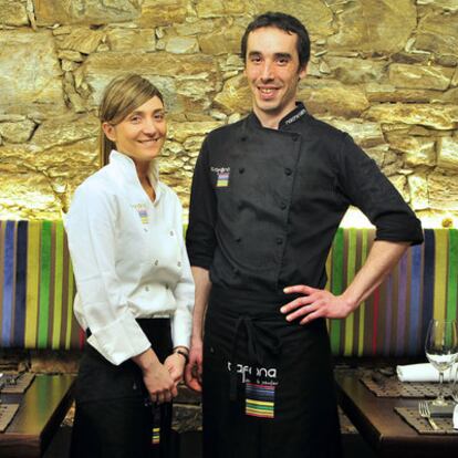 Lucía Freitas y Nacho Tierno, en su restaurante de Santiago de Compostela.