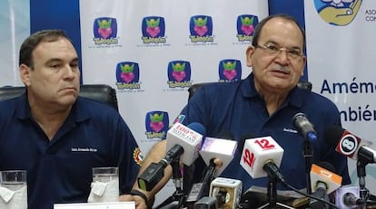 El abogado José Evenor Taboada, presidente de Teletón Nicaragua, en una rueda de prensa, este miércoles.
