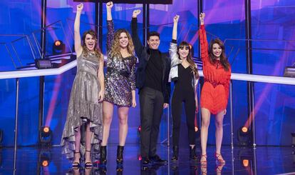 De izquierda a derecha, Amaia, Miriam, Alfred, Aitana y Ana Guerra, los cinco finalistas de 'Operación Triunfo 2017'.