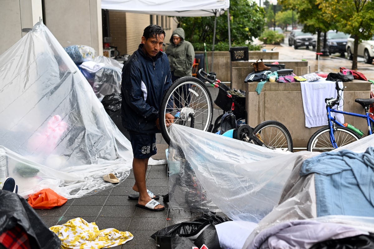 Closed shelters, million-dollar businesses and lives at risk: the drama of thousands of Venezuelans in the midst of the migration crisis