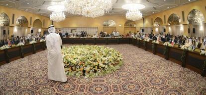 Los jefes de Estado de la Liga Árabe se reúnen durante la cumbre celebrada en Kuwait.