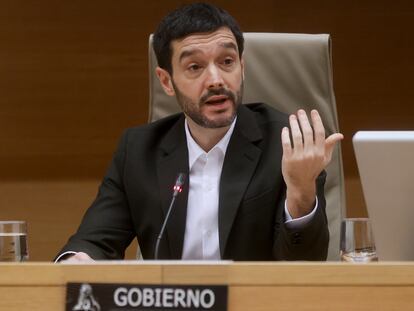 El ministro de Derechos Sociales, Consumo y Agenda 2030, Pablo Bustinduy, este viernes en el Congreso.