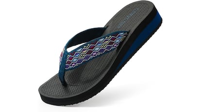 Estas chanclas con cuña para mujer son una de las más vendidas de Amazon.