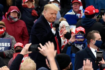 El presidente de Estados Unidos, Donald Trump, en un mitin de campaña en Oakland este viernes.