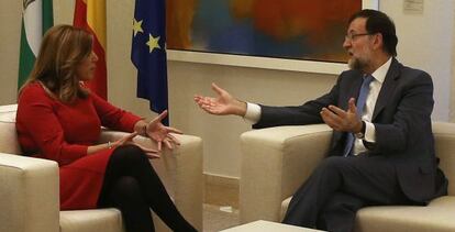 El presidente del Gobierno, Mariano Rajoy, y Susana Díaz, en diciembre.