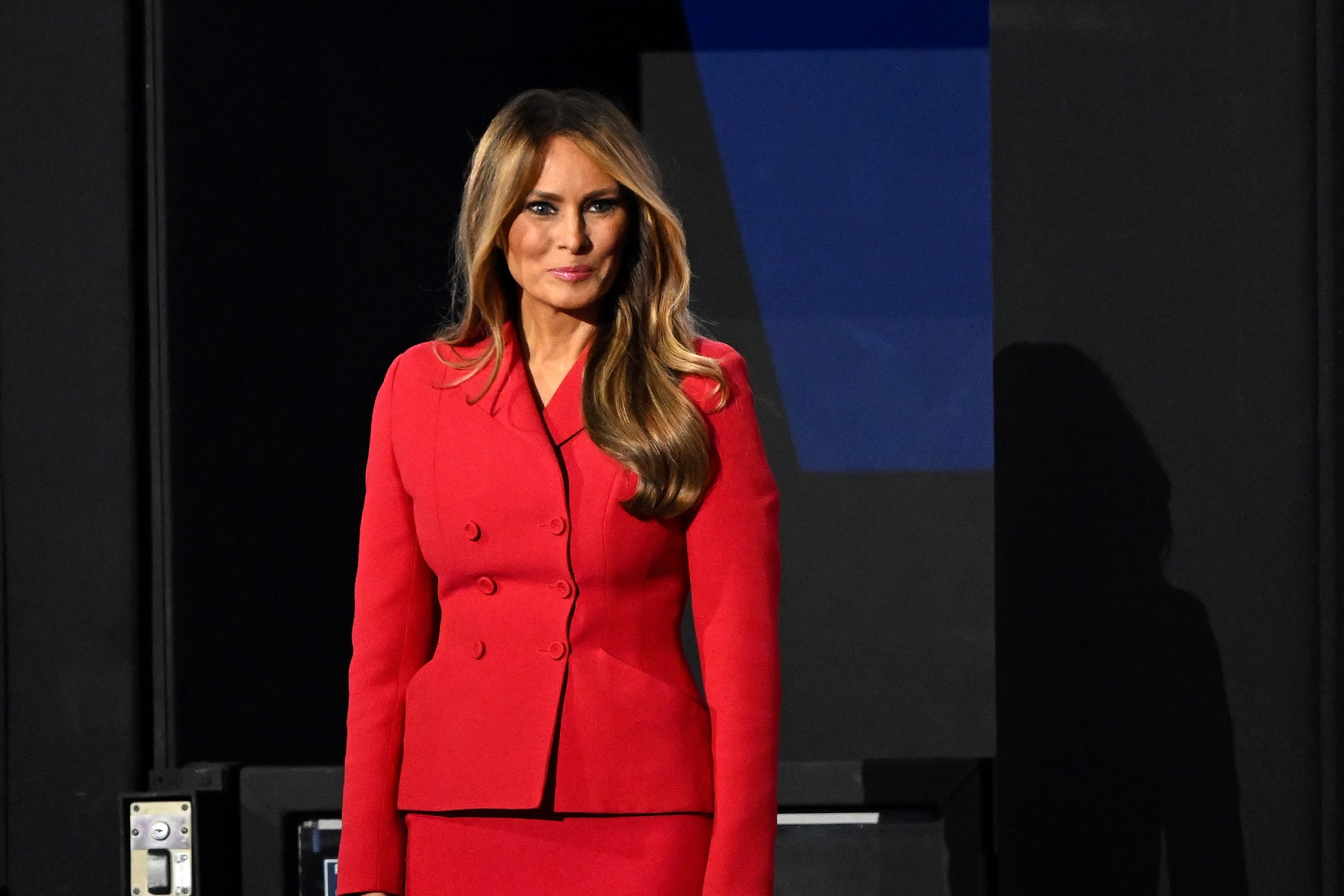 Melania Trump se enorgullece y defiende sus desnudos fotográficos en una nueva promoción de sus memorias 