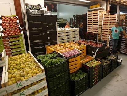 Mercado de la fruta y verdura de Mercamadrid.