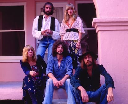 Fleetwood Mac en 1977. De izquierda a derecha: Christine McVie, John McVie, Lindsey Buckingham, Stevie Nicks y Mick Fleetwood.