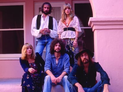 Fleetwood Mac en 1977. De izquierda a derecha: Christine McVie, John McVie, Lindsey Buckingham, Stevie Nicks y Mick Fleetwood.