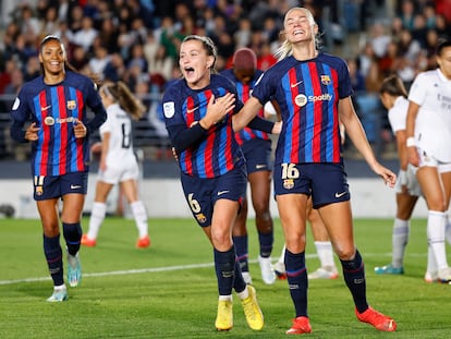 Rolfo celebra con sus compañeras su gol ante el Real Madrid este domingo en el Alfredo di Stéfano.