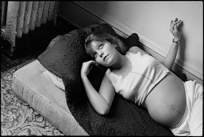 Erin (cuyo nombre callejero había sido «Tiny») embarazada de Daylon, Seattle, Washington, Estados Unidos, 1985