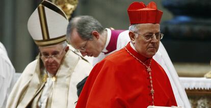 El cardenal Ricardo Blázquez en la Basilica de San Pedro.