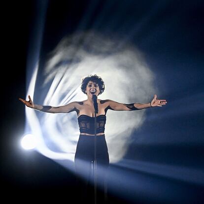 France's Barbara Pievic aka Barbara Pravi performs on stage the song "Voila" during the first dress rehearsal of the second semi-final of the Eurovision Song Contest, on May 19, 2021, in Rotterdam. (Photo by Patrick van Emst / ANP / AFP) / Netherlands OUT