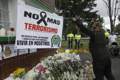 Homenaje a los cadetes asesinados en el atentado del ELN en Bogotá. 