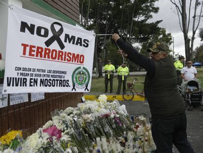 Homenaje a los cadetes asesinados en el atentado del ELN en Bogotá. 