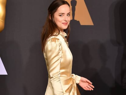 Dakota Johnsson, con un vestido de Gucci.