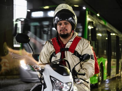 Paulo Lima, conhecido como Galo, criador do Movimento dos Entregadores Antifascitas.