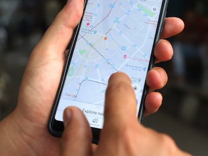 A user searches his destination via Google Maps in New Delhi India on 02 September 2019 (Photo by Nasir Kachroo/NurPhoto via Getty Images)