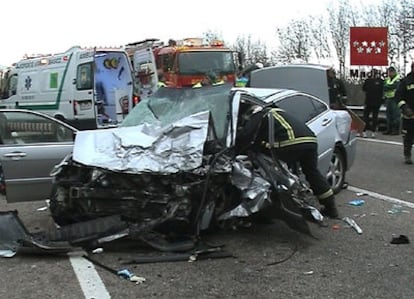 Unos de los vehículos implicados en el accidente de la carretera M-608.