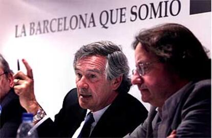 Xavier Trias, ayer, en el aula de EL PAÍS, junto al periodista y director del CCCB, Josep Ramoneda.
/ JOAN SÁNCHEZ
