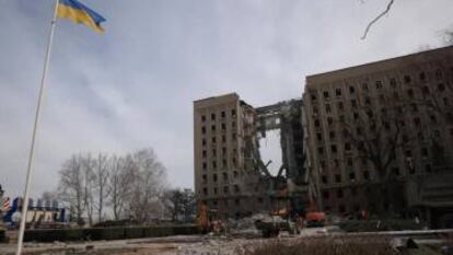 Edificio oficial destruido en Mykolaiv (Ucrania), el 29 de marzo.