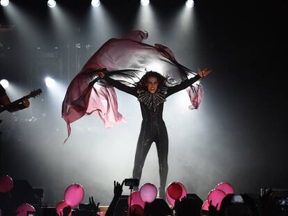 La cantante Malú durante un concierto en Madrid en mayo.