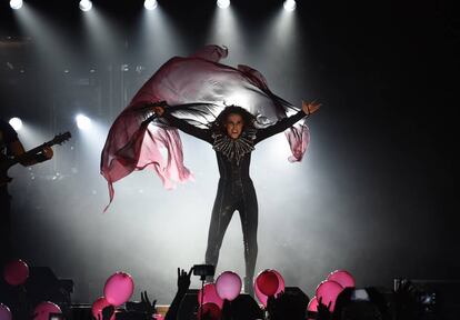 La cantante Malú durante un concierto en Madrid en mayo.