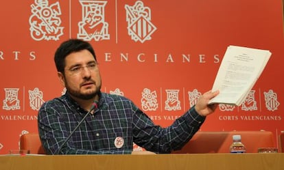 El diputado de Esquerra Unida Ignacio blanco, en las Cortes Valencianas.