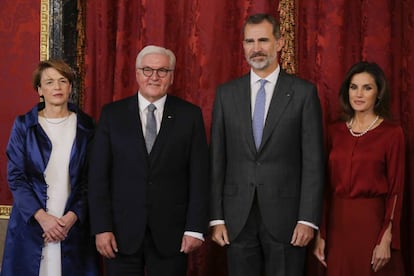 Los Reyes con el presidente alemán Frank Walter Steinmeier y si esposa Elke Budenbender.