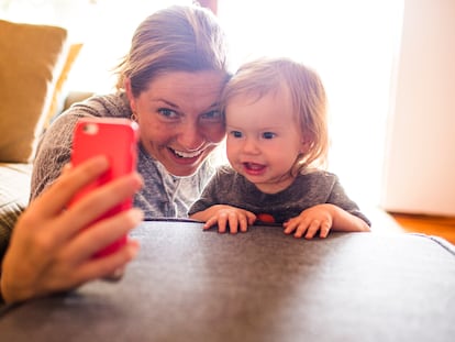 Instagram is full of fathers and mothers who share the lives of their children. That does not make them influencers.