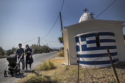 En septiembre de 2020, cuando los incendios arrasaron el campo de refugiados de Moria, en Lesbos, sus pobladores tuvieron que malvivir a la intemperie hasta que no fueron internados en el nuevo campo de Kara Tepe.