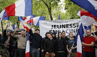 Miembros de Generación Identitaria se manifiestan en París, el 28 de mayo de 2016.