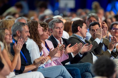 El nuevo ideario del PP: endurecimiento sobre inmigración, sin rastro del aborto y defensa de la libertad de prensa o la tauromaquia