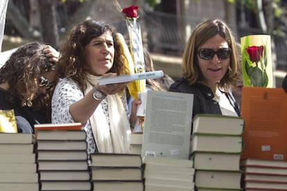 Celebración del día de Sant Jordi, en Barcelona durante el pasado año.