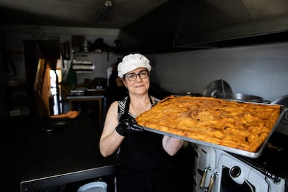 Nina Quintáns, dueña del Restaurante O Pincho, en Pereiriña (Cee).