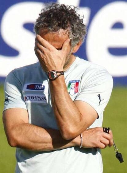 Donadoni, durante un entrenamiento