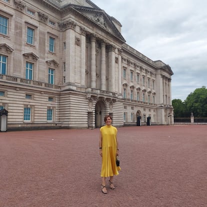 Amaia Arrieta, diseñadora de la marca de moda infantil Amaia Kids, cuando acudió al palacio de Buckingham a recibir un reconocimiento.