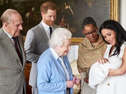 Los duques de Sussex anuncian el nombre del bebé justo después de que la reina Isabel conociera a su octavo nieto. El pequeño no llevará ningún título