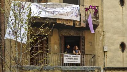 Vecinos 'antiokupa' en 'La Benaventurada' el pasado 30 de octubre.