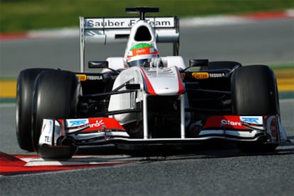 Sergio Pérez pilota su Sauber durante los entrenamientos libres celebrados en Montmeló.