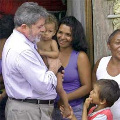 El presidente de Brasil, en la barriada de Teresina, al norte del país.