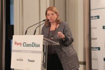 La presidenta de la CNMV, Elvira Rodr&iacute;guez, en el Foro Cinco D&iacute;as.