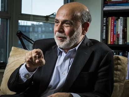 El expresidente de la Reserva Federal, Ben Bernanke, durante una entrevista con El Pa&iacute;s 