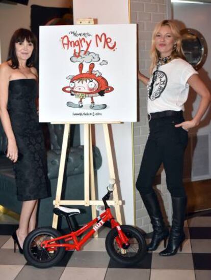 Annabelle Neilson y Kate Moss en la presentación del libro 'Angry Me' de Neilson, en septiembre de 2015 en Londres.