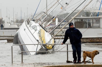 The storm dragged boats moored at sea all the way to the port of Pollença in Mallorca.