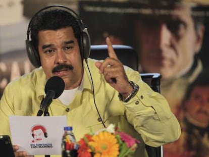 El presidente Maduro habla en su programa de radio. 