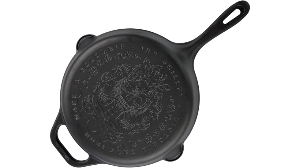 Sartén de hierro fundido curado.