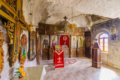 Interior del monasterio ortodozo de Basarbovo, en Bulgaria.