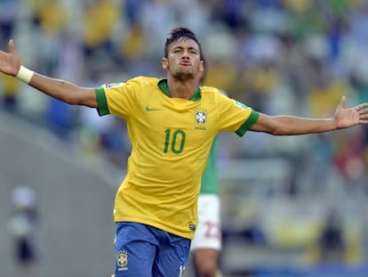 Neymar celebra un gol contra M&eacute;xico el mi&eacute;rcoles.
